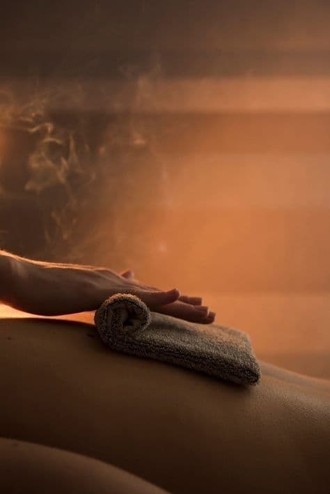 Dịch vụ MASSAGE tại The OM Lounge